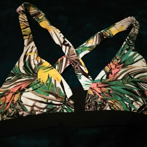 Swimsuit - Picture 4 of 8